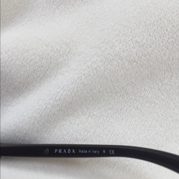 Prada sunglasses - Picture 3 of 6